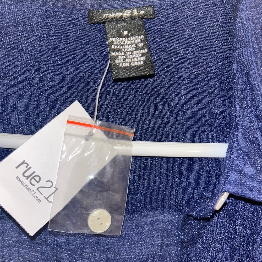 Rue 21 - Picture 2 of 3